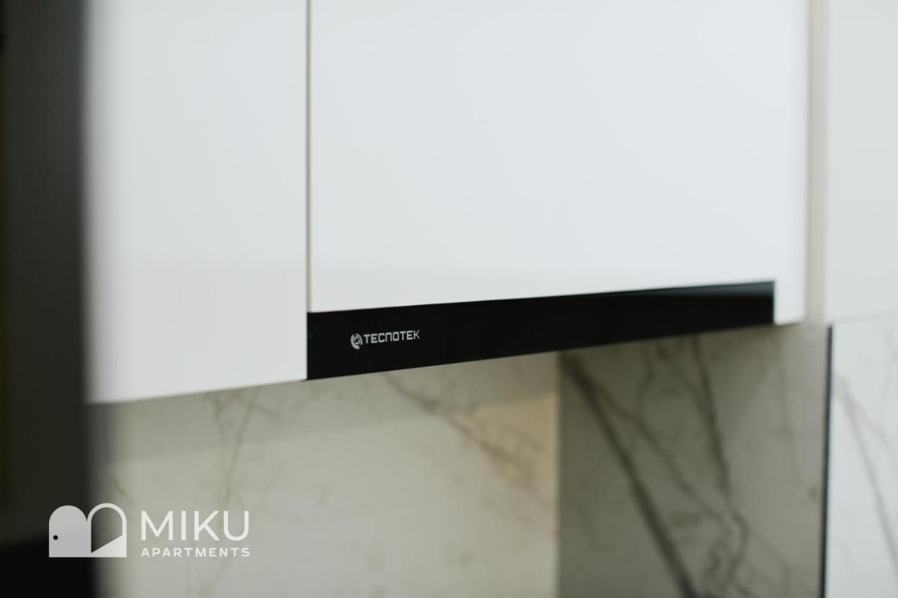 Miku Apartment - Vibrant 1Bd Apartment At Olympic Residence Tiranë Luaran gambar