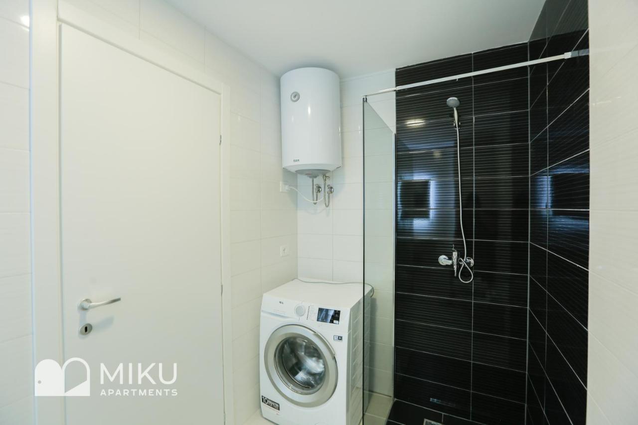 Miku Apartment - Vibrant 1Bd Apartment At Olympic Residence Tiranë Luaran gambar