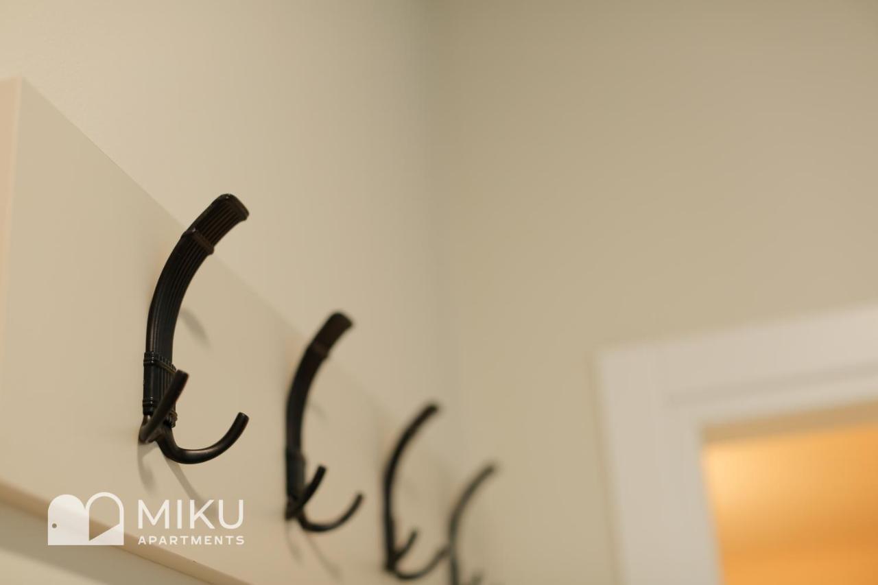 Miku Apartment - Vibrant 1Bd Apartment At Olympic Residence Tiranë Luaran gambar